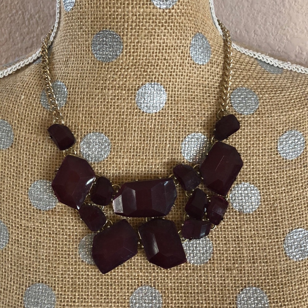 Necklace stone cluster choker length